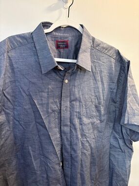 UNTUCKit Short Sleeve Chambray Button-Down Shirt in Blue